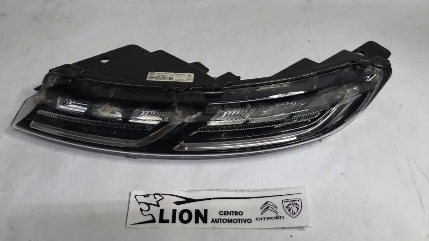 Farol LED superior C4 Cactus L/E