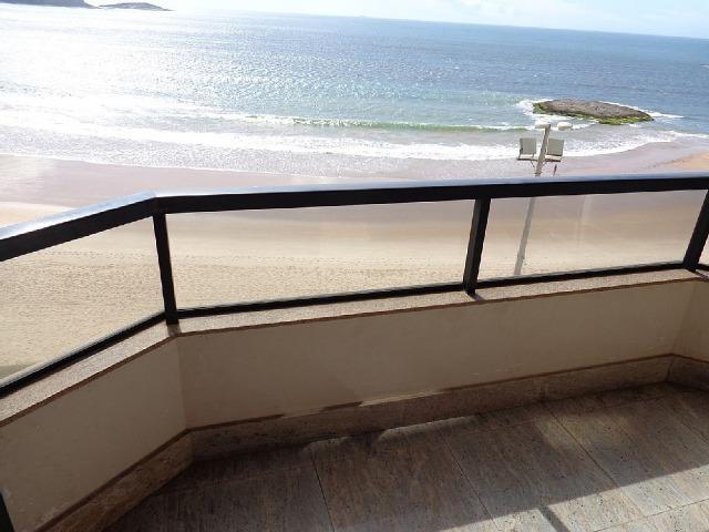 Apto de luxo de frente a praia com 3 suítes, 1 com ar e 2 vagas de garagem - Foto 10