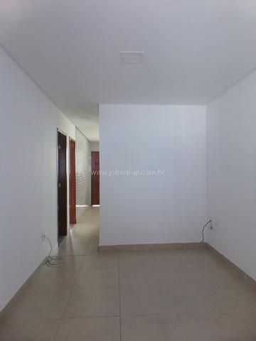 (J1) Casa linear de 2 quartos com suite, 2 vagas, e área externa no Santos Dumont - Foto 5