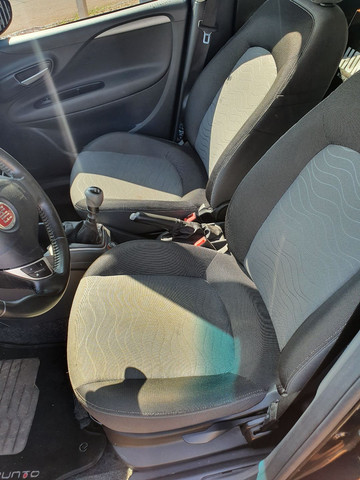Punto 2016 atractive 1.4 (( Apenas 27 mil km rodados)) - Foto 9