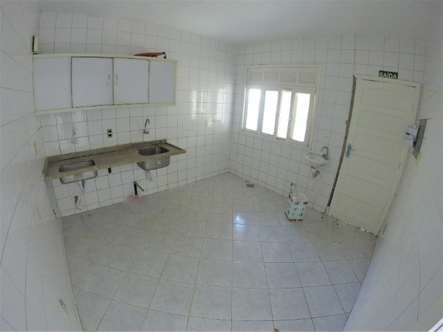 Alugo Casa Comercial em Jardim Camburi com 240m² e 4 vagas - R$ 8.000,00 - Foto 10