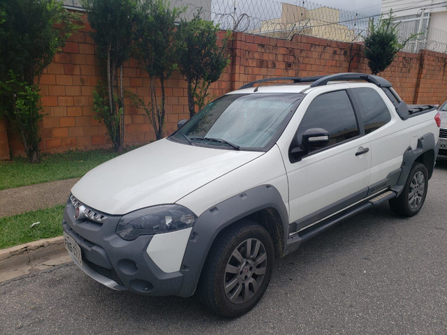 FIAT Strada adventure Cd 2015 único dono