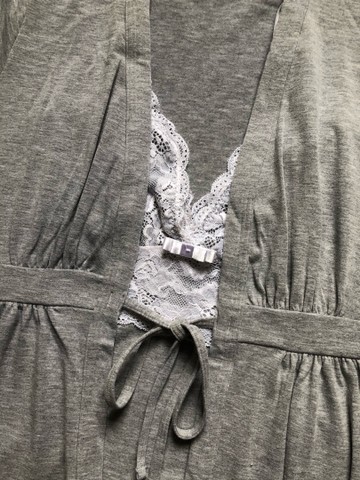Camisola de amamentação + robe cinza mescla