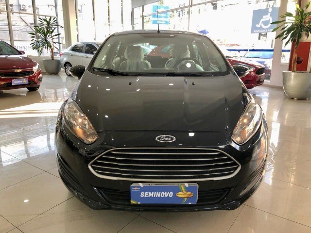 NEW FIESTA 2017  RARIDADE 35 MIL KM 