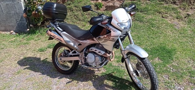 HONDA NX-4FALCON 400CC