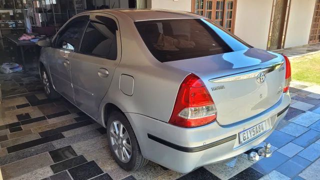 Toyota Etios Sedan XLS Automático