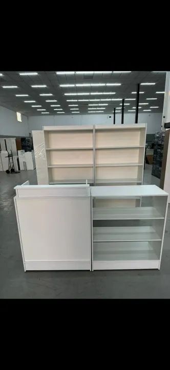 BALCÃO CAIXA+ BALCÃO VITRINE E PRATELEIRAS MDF KIT LOJA 