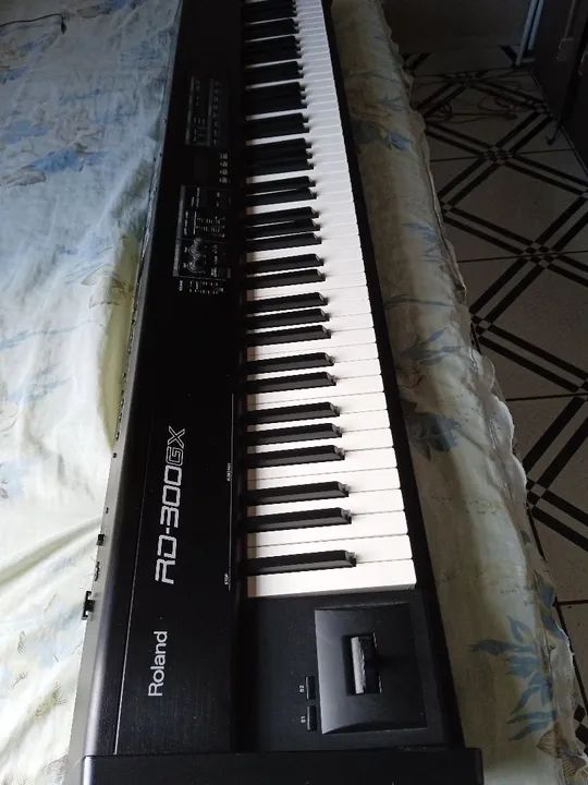 Teclado Roland RD-300GX