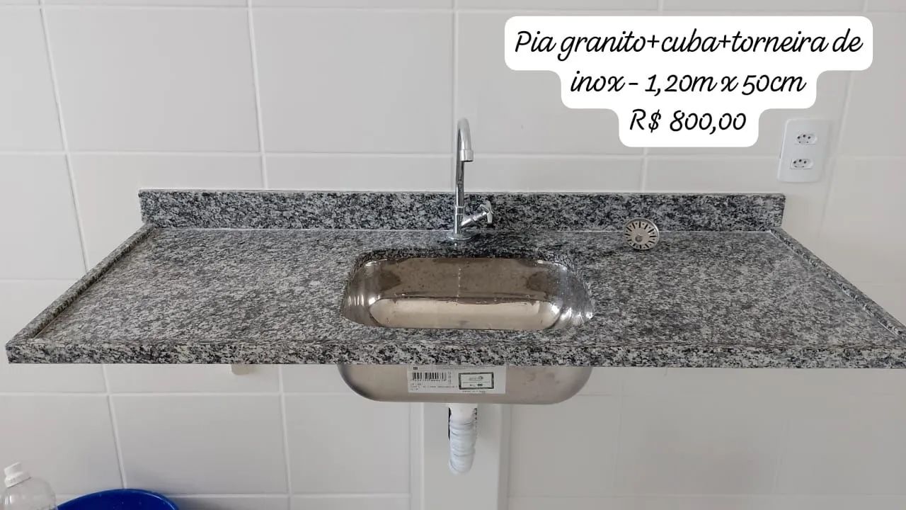 Pia de granito com acessórios 