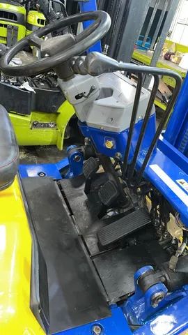 Empilhadeira GLP Komatsu, FG 25, capacidade 2.500Kg - Foto 4