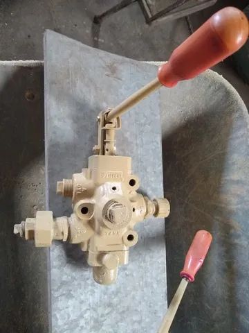 Comando simples Vickers Hidráulico Direcional para Injetora e automação C 430C - Foto 3