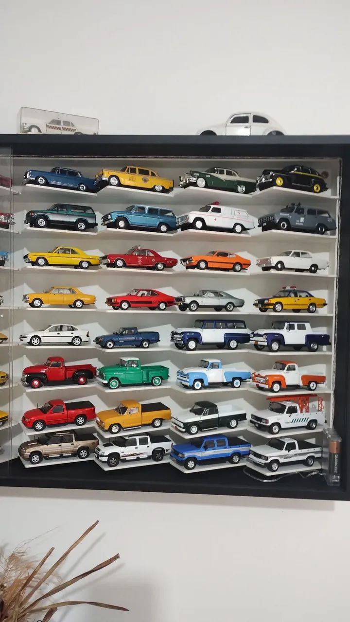 74 réplicas na escala 1:43 - Foto 3