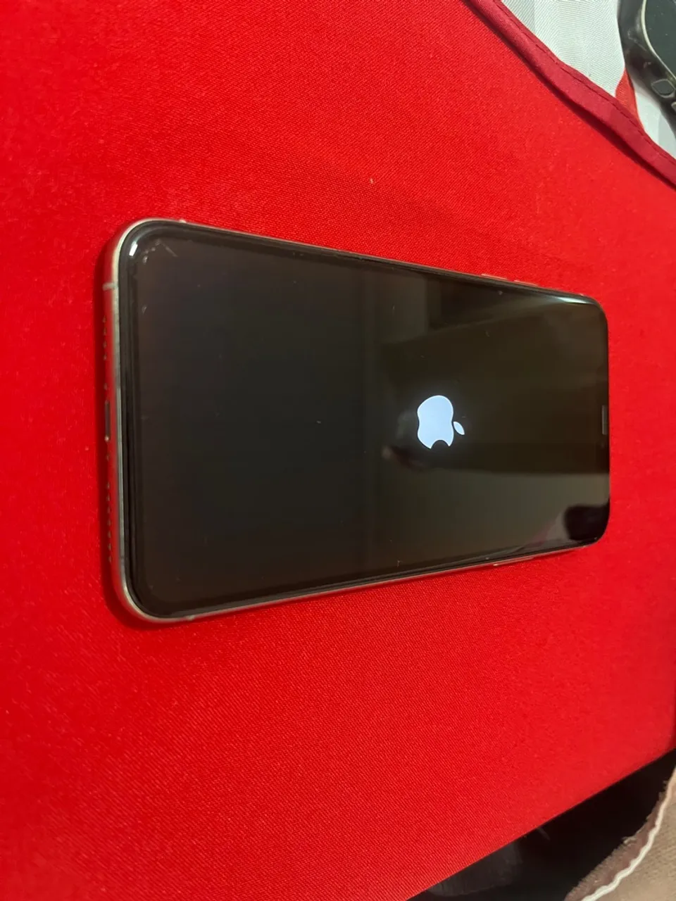 iPhone em excelente estado