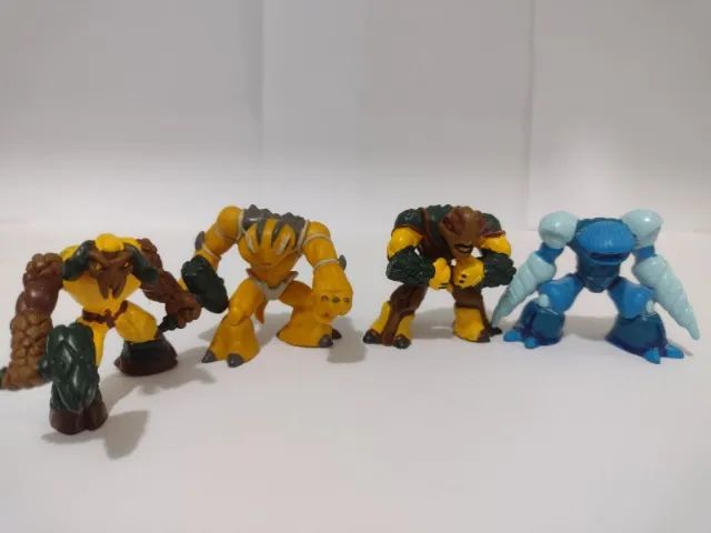 miniaturas bonecos gormit 11 unidades variadas/conservadas - Foto 5