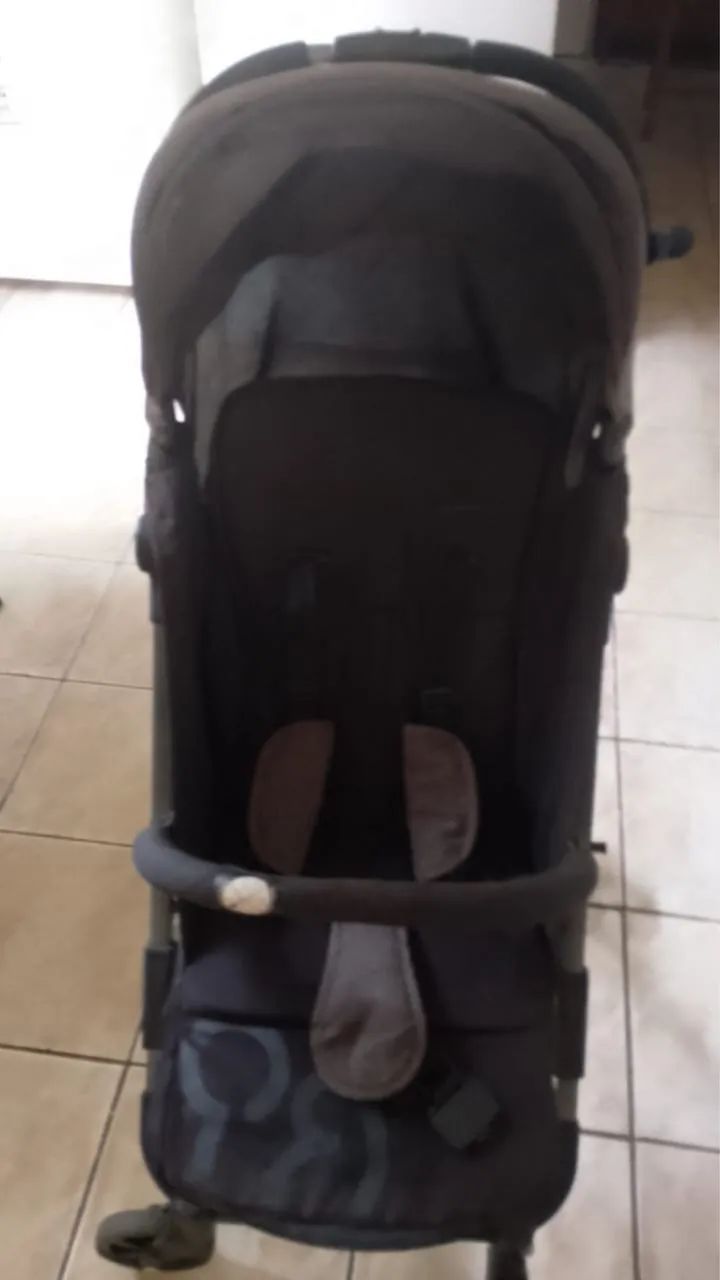 Vende-se Carrinho bebê Duolee Duo Preto com Bebê Conforto - Foto 2