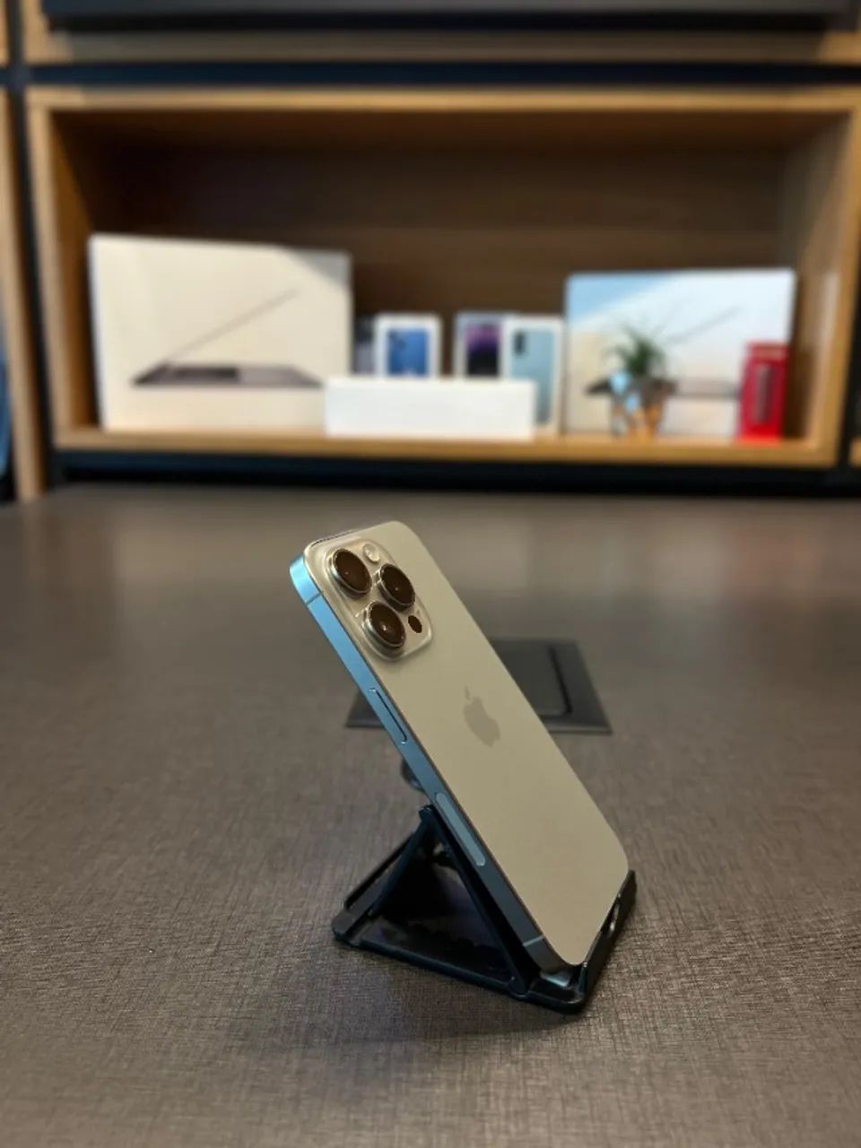 iPhone 15 Pro Max 256gb - Aceitamos troca e parcelamos