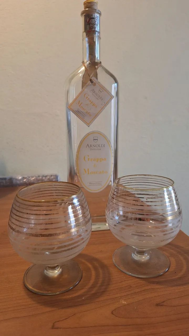 Taças de Cristal, Vaso e Garrafas para decoração  - Foto 6