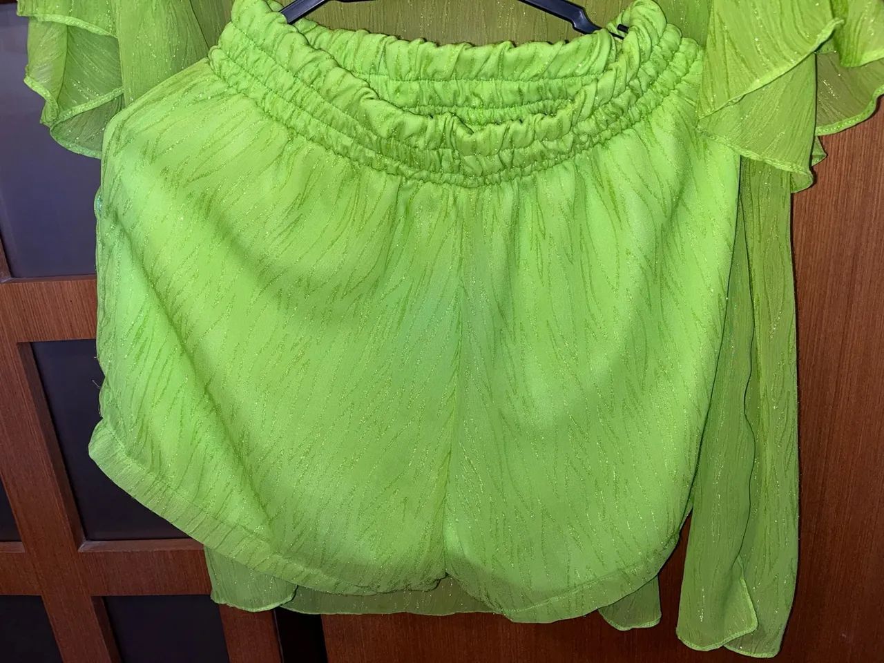 CONJUNTO VERDE BRILHOSO.  - Foto 3