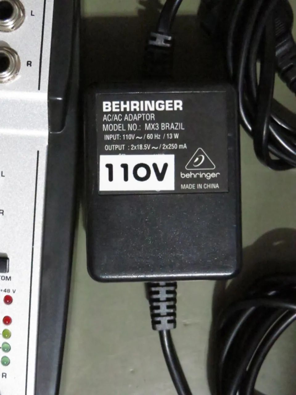 Mesa de Som Behringer Eurorack UB-802 - Foto 5