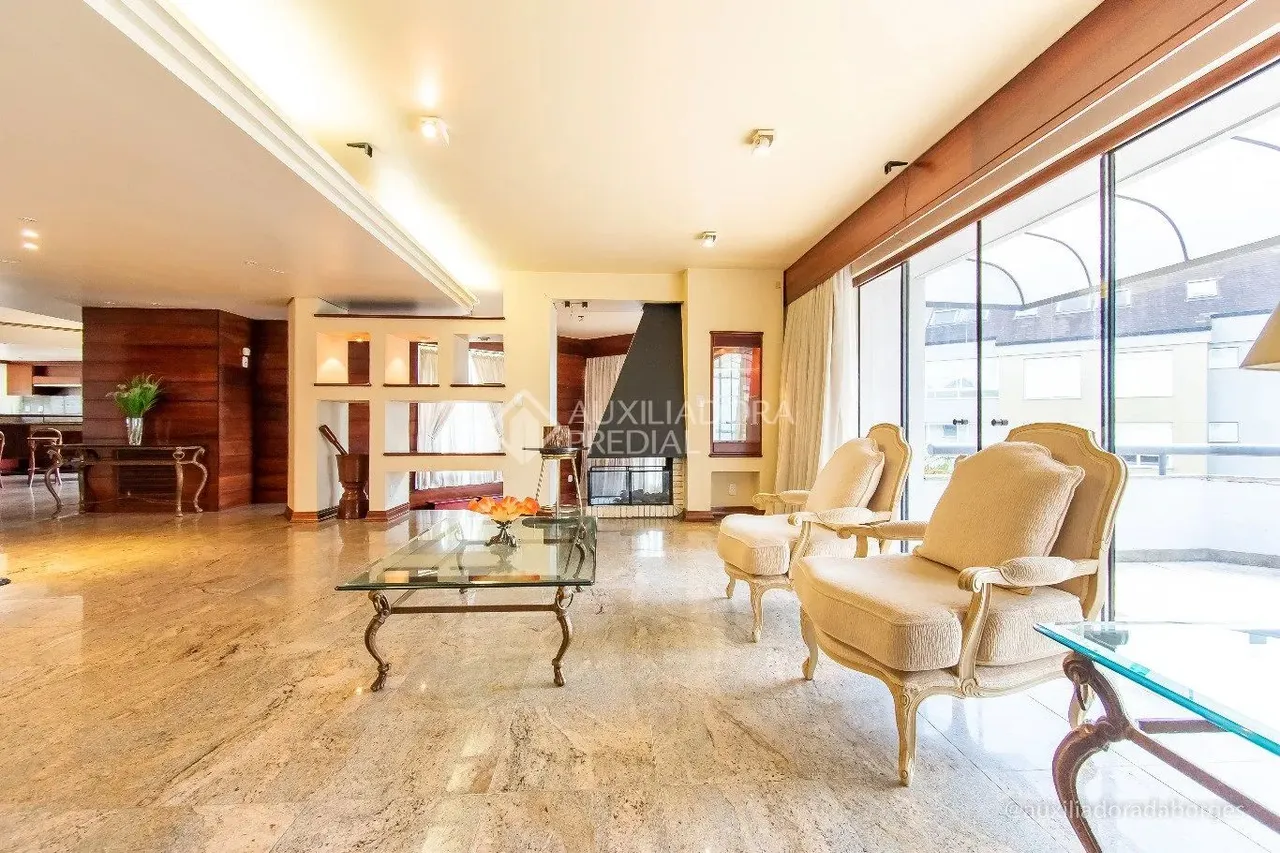 Cobertura com 522m² no melhor bairro de Caxias