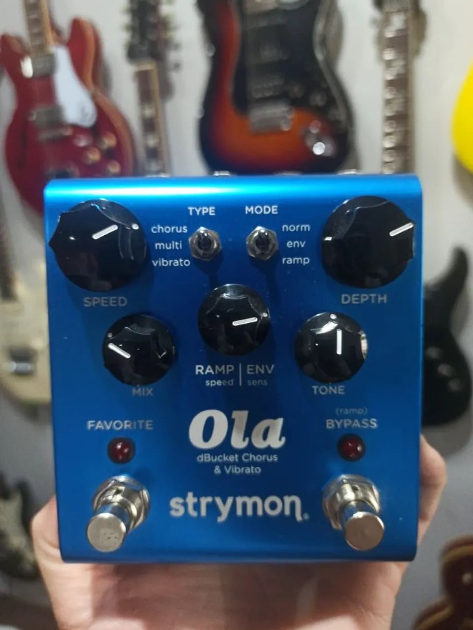 Pedal de chorus e Vibrato STRYMON OLA - Instrumentos musicais