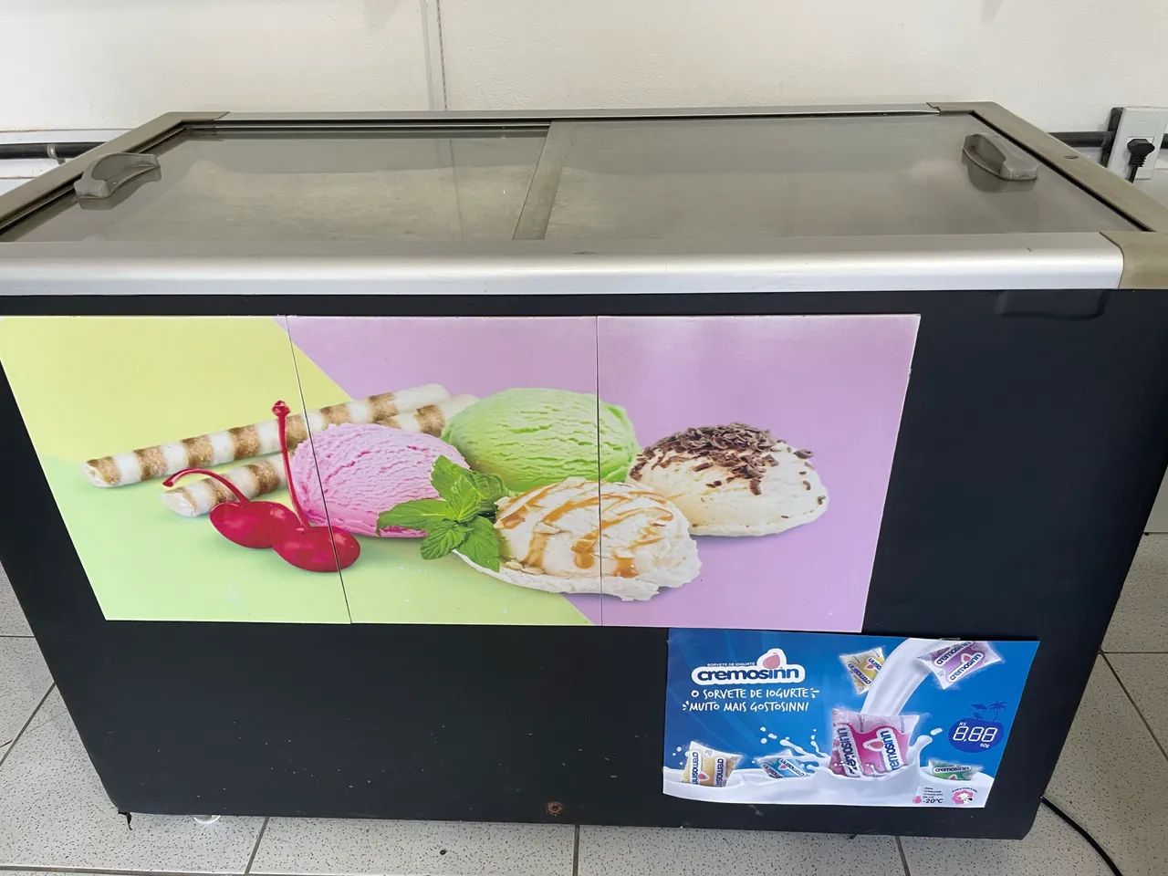 Vendo freezer c/tampa de vidro - Foto 2