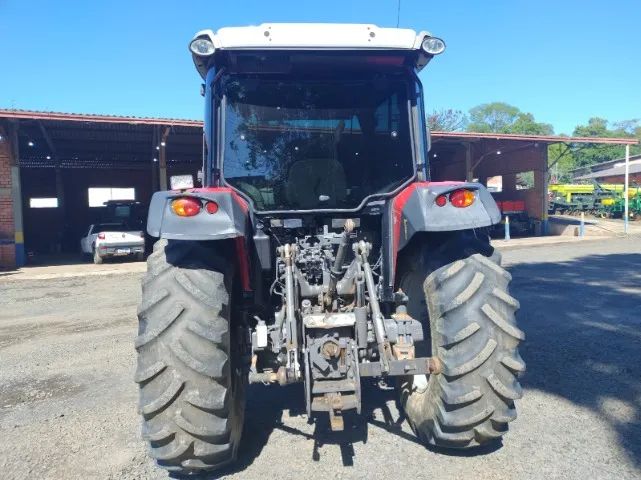 Trator Massey Ferguson - MF 4707, Cabinado. Fab 2020 - Foto 4