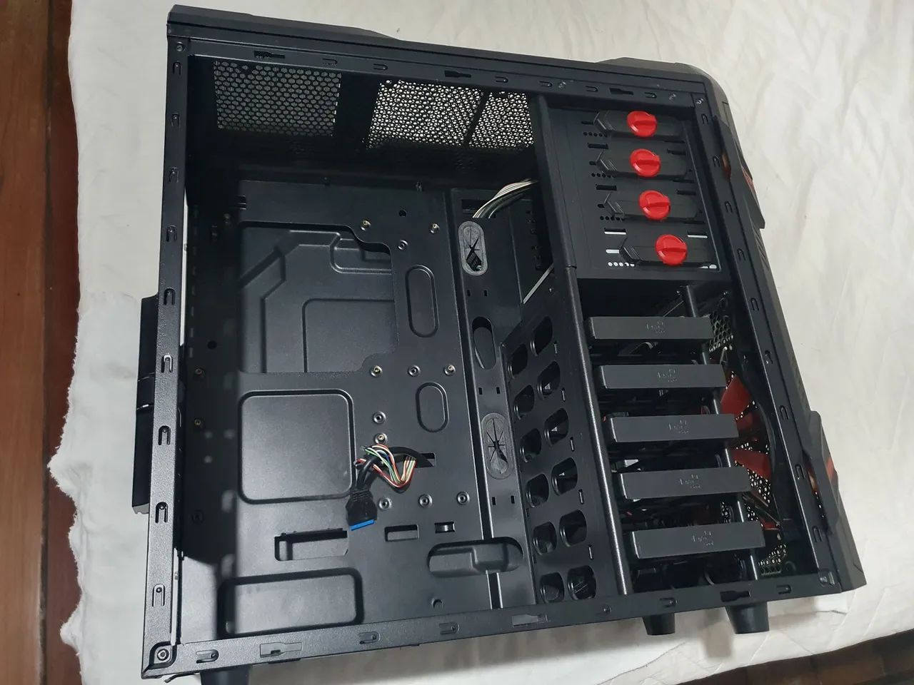 Gabinete AeroCool GT-R Black Edition - USB 3.0 - EN52186<br>Ref: 13690<br>|<br>Marca: 