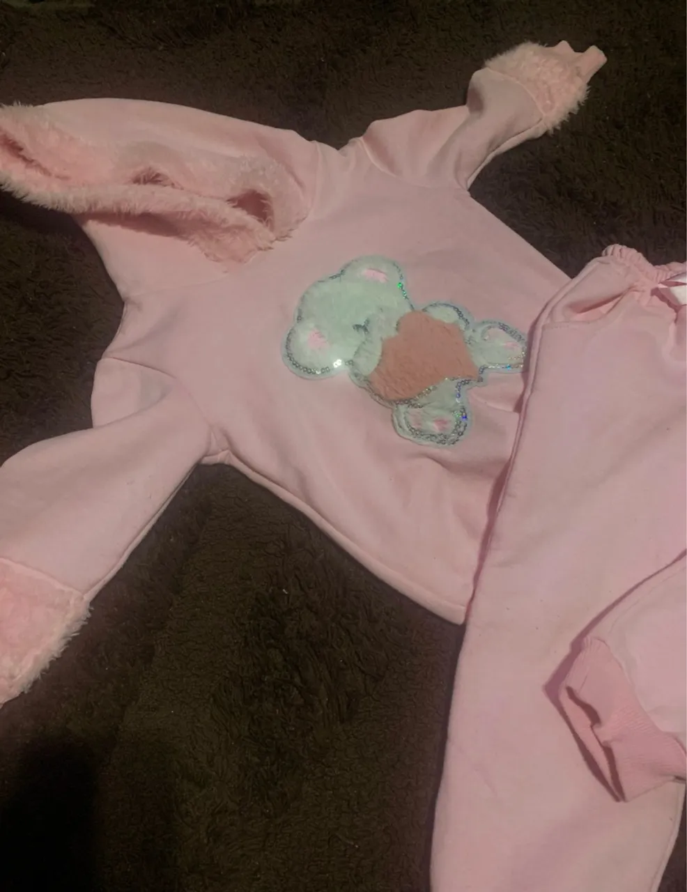 Conjunto Rosa com Detalhes de Ursinho e Brilho
