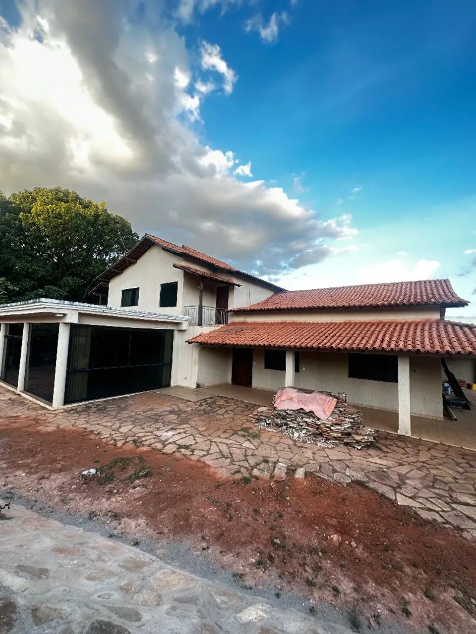 OPORTUNIDADE NA ARNIQUEIRAS - CASA COM 6 QUARTOS - Foto 4