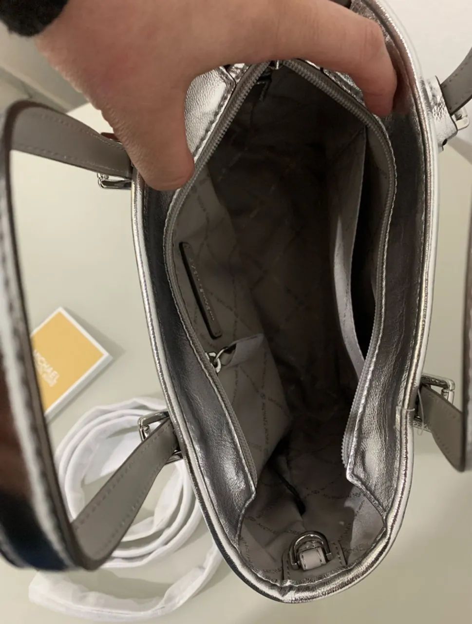 (NOVA!) BOLSA MICHAEL KORS CROSSBODY PRATA METALIZADA - Foto 2