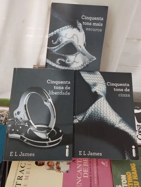 Cinquenta Tons de Cinza, Liberdade e Escuro - Trilogia Completa