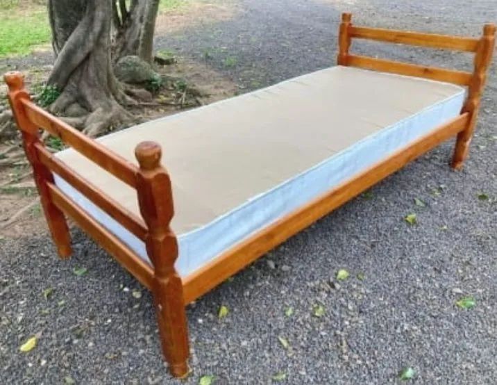 Colchão Solteiro Espuma Temos Beliche Cama Solteiro Madeira Maciça Eucalipto Verniz NOVAS - Foto 2