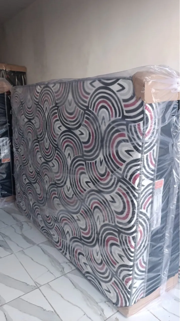 PROMOÇÃO EM CAMA BOX DE CASAL COM 7CM DE ESPUMA D28