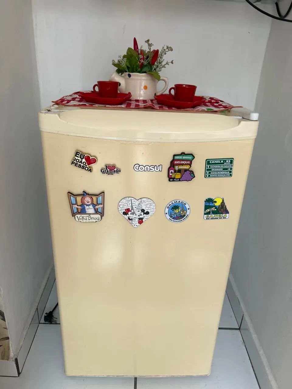 Geladeira Consul branca frigobar
