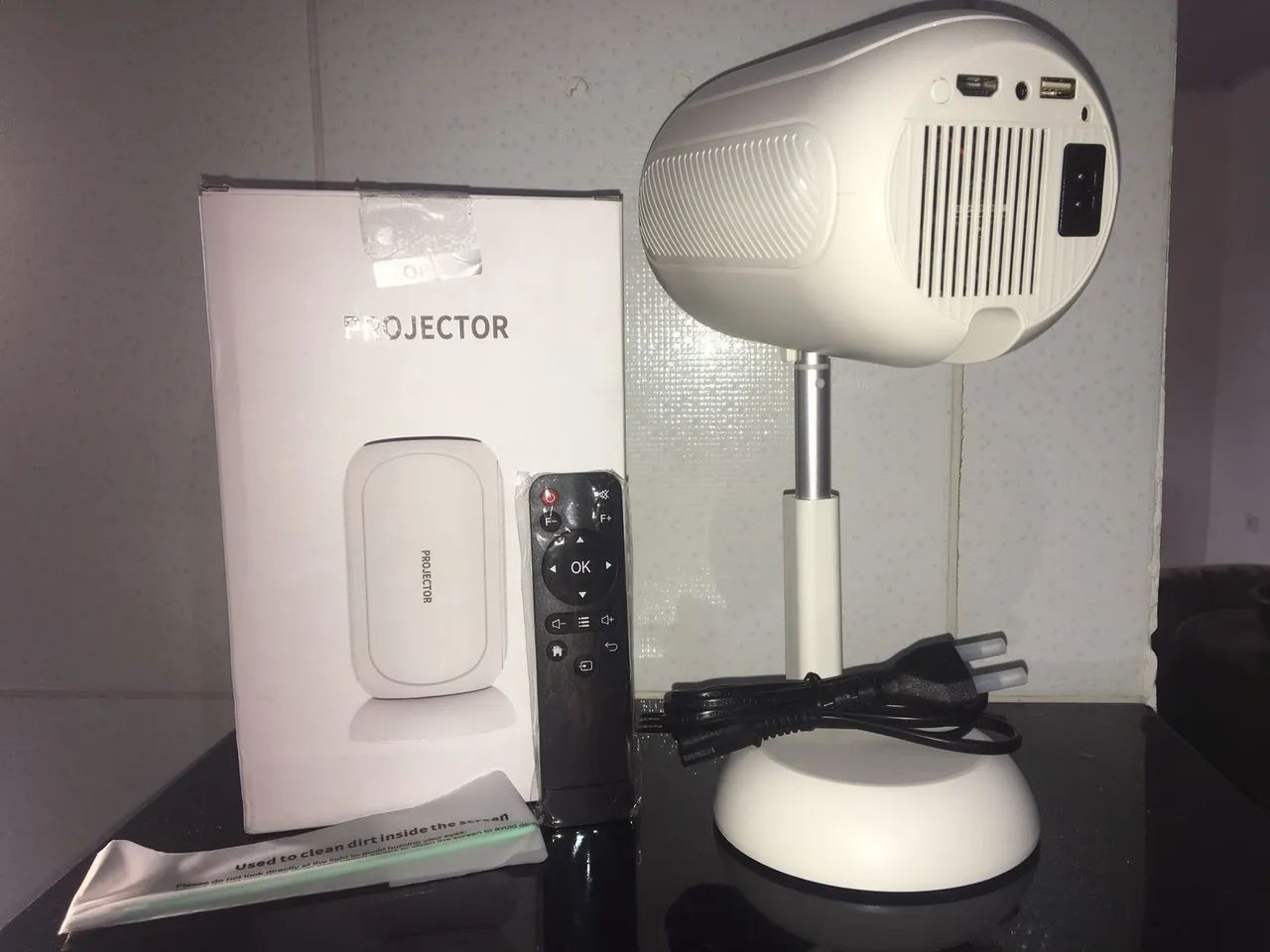 Projetor Portátil com Design Moderno - Foto 3