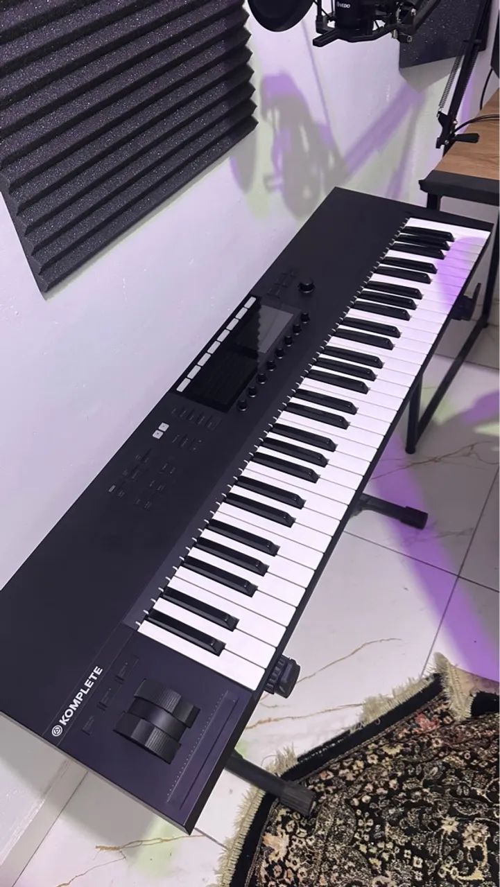 Teclado Controlador Komplete 61
