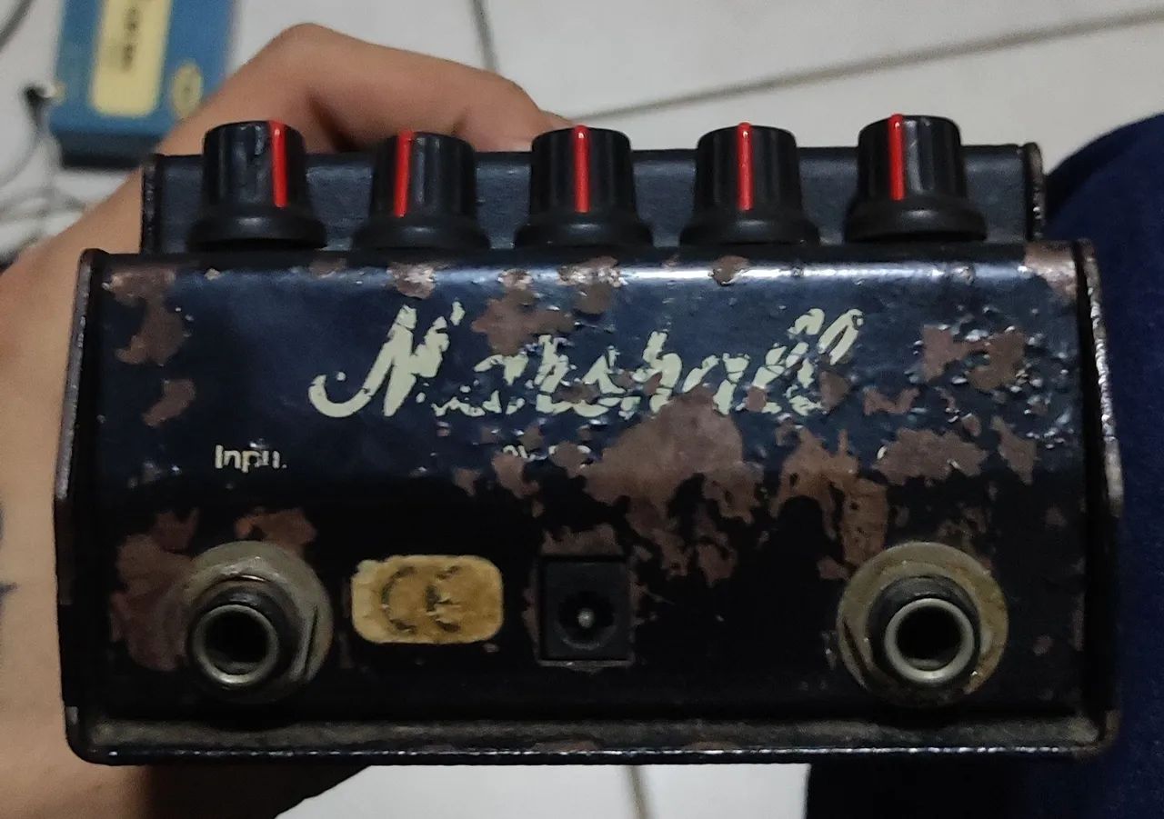 Pedal de efeito Marshall