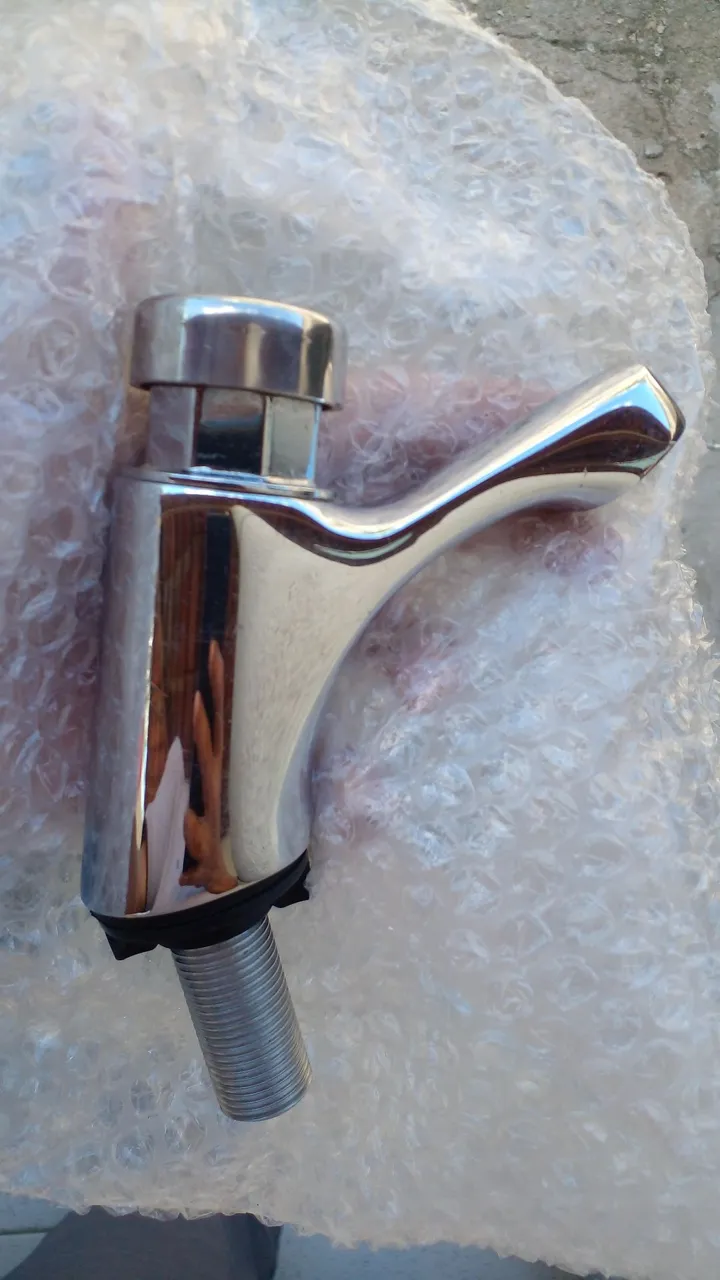 Torneira inox Tigre para lavatório