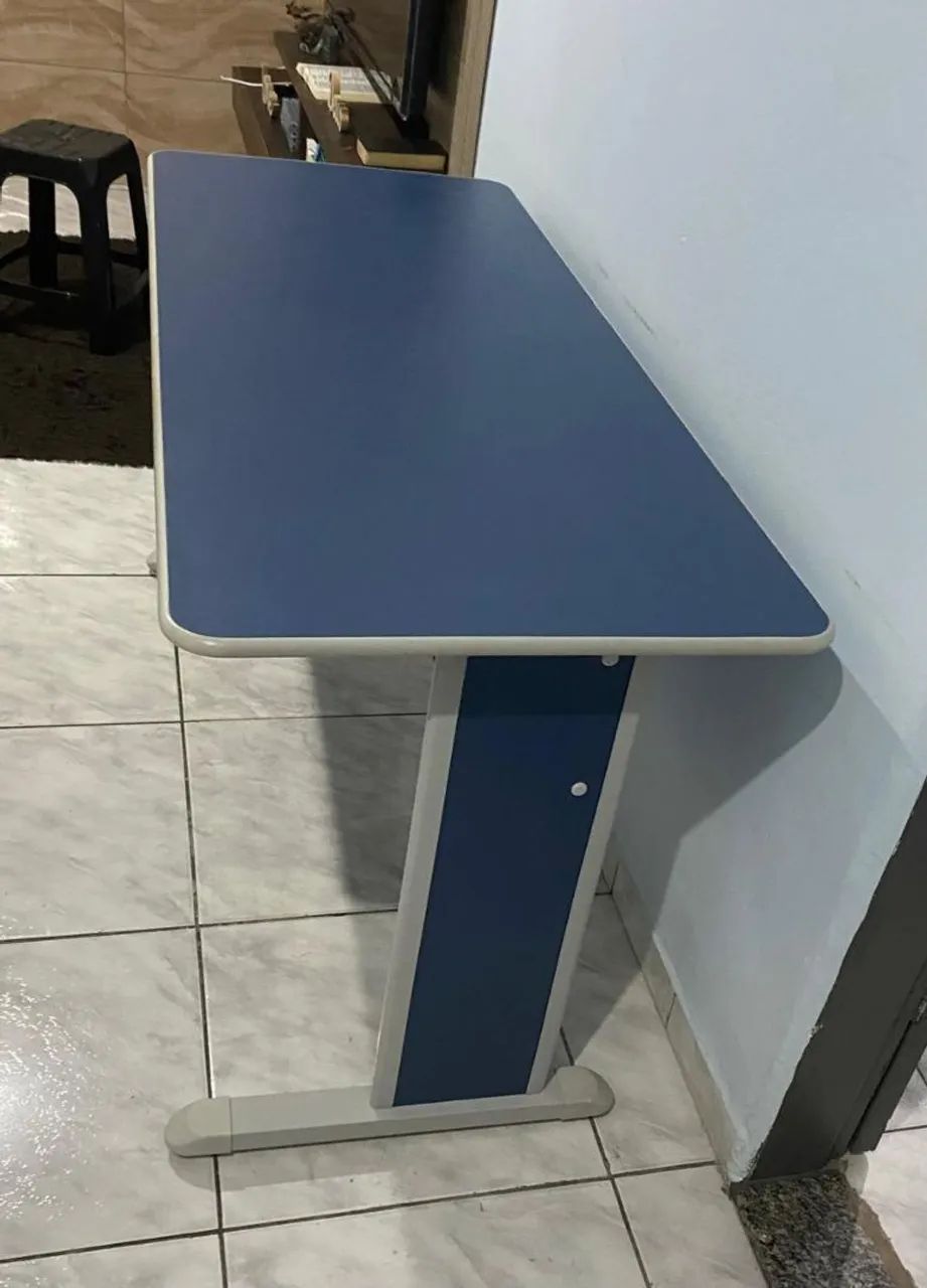 Mesa Retangular Bem Conservada - Foto 2