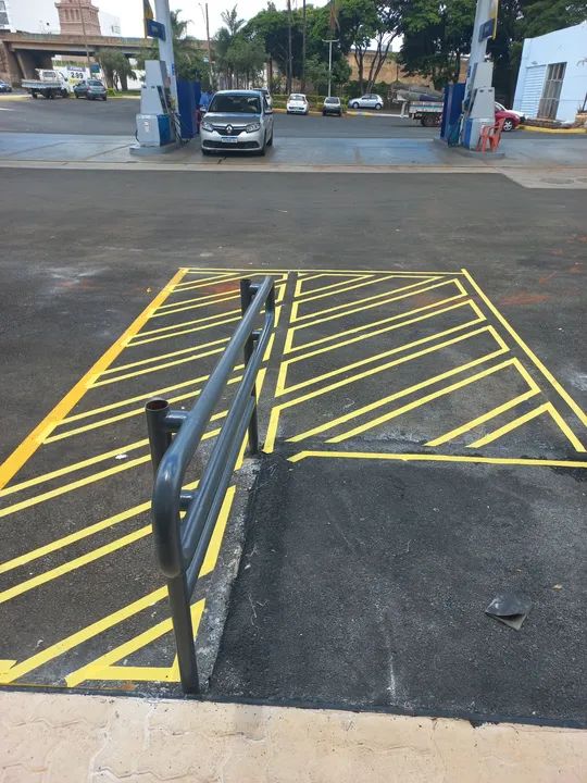 Pintura de letras demarcação de estacionamento  - Foto 3