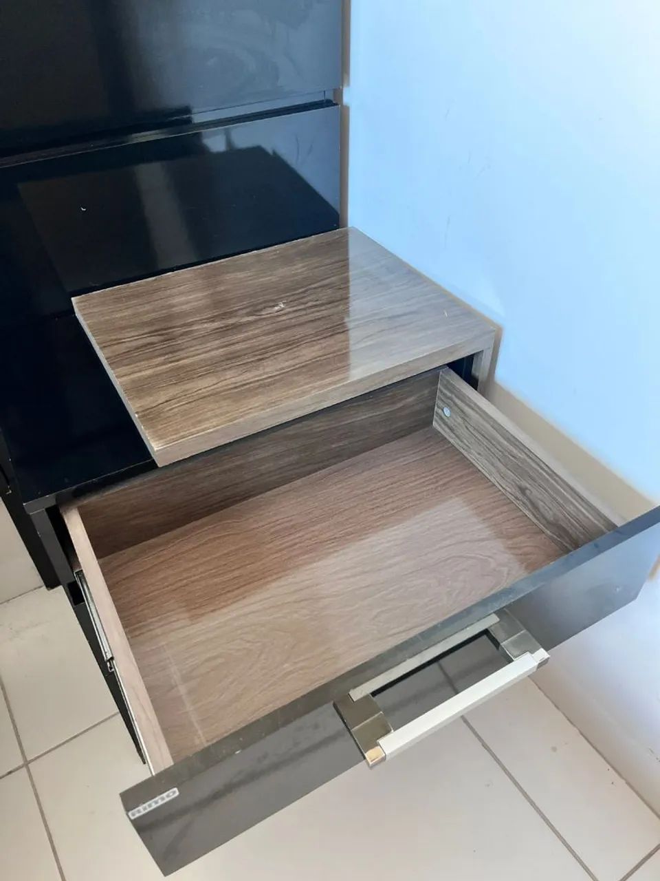 Mesinhas de cabeceira semi novas.64176428622466121