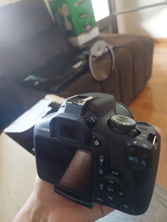 CAMERA CANON EOS 2000D