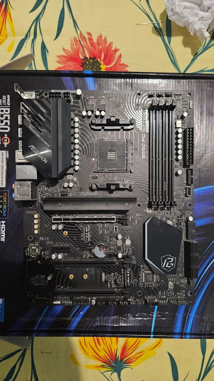Placa-mãe ASRock B550 PG Riptide ATX - Foto 2