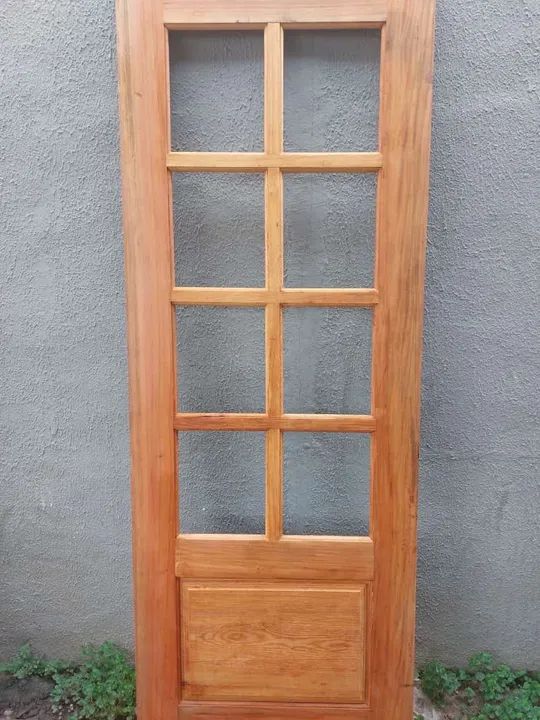 Porta de madeira com vidro 8 painéis