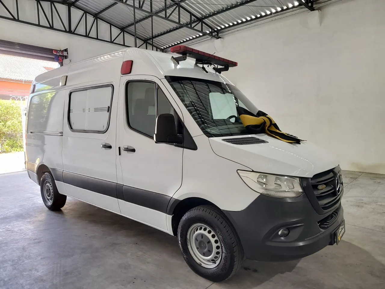 SPRINTER 416 AMBULÂNCIA 2021 IMPECÁVEL