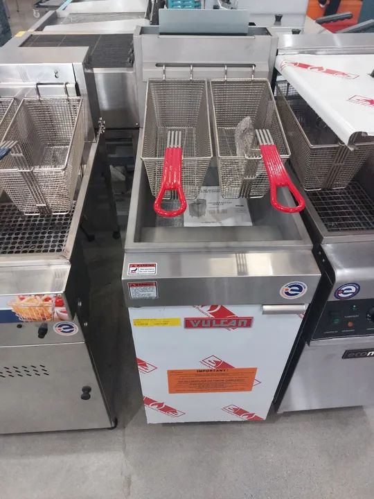 Fritadeira a gás Vulcan LG300 nova pronta entrega 