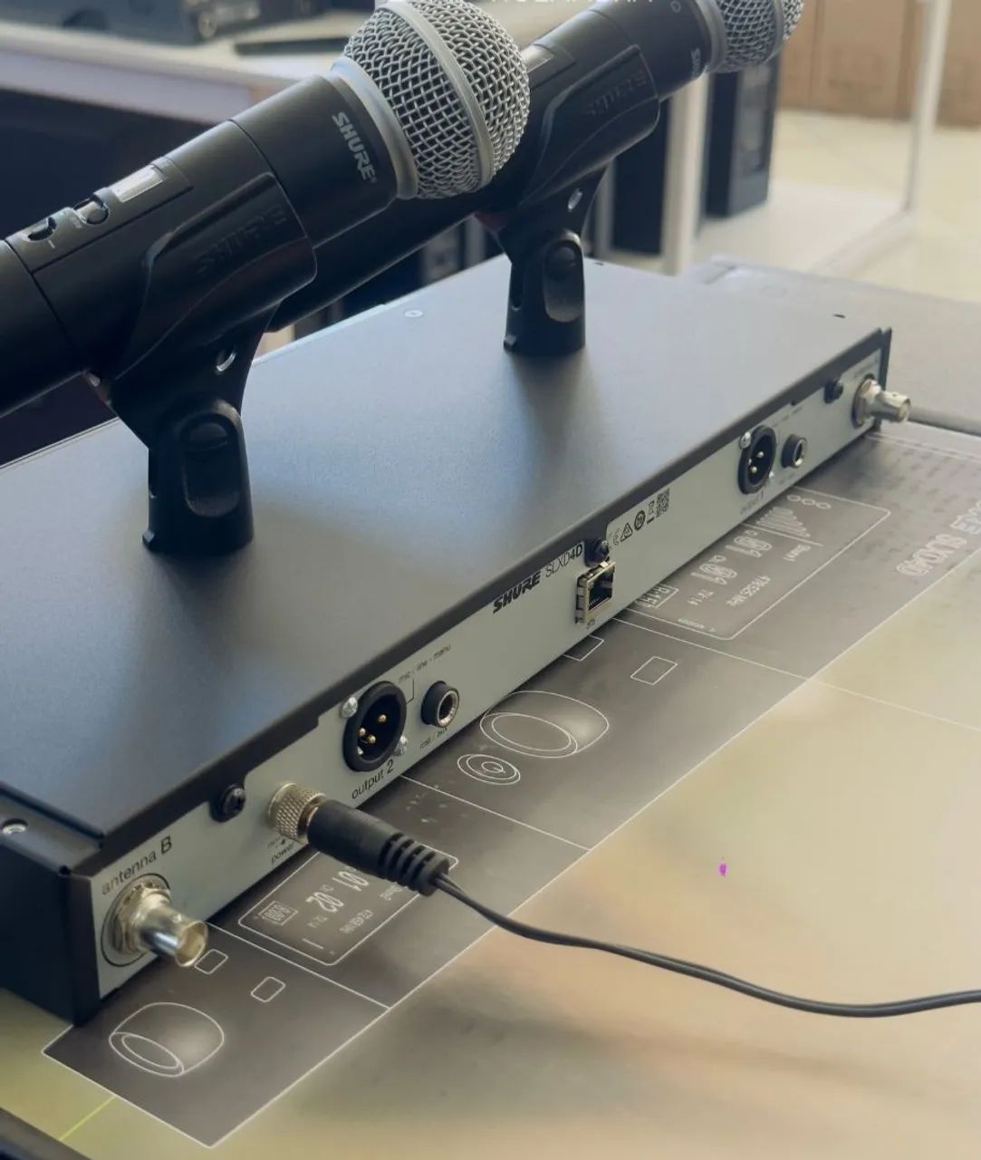 Microfone Duplo Profissional SHURE SM58 SLXD24D/SM58 Sem Fio - Foto 2