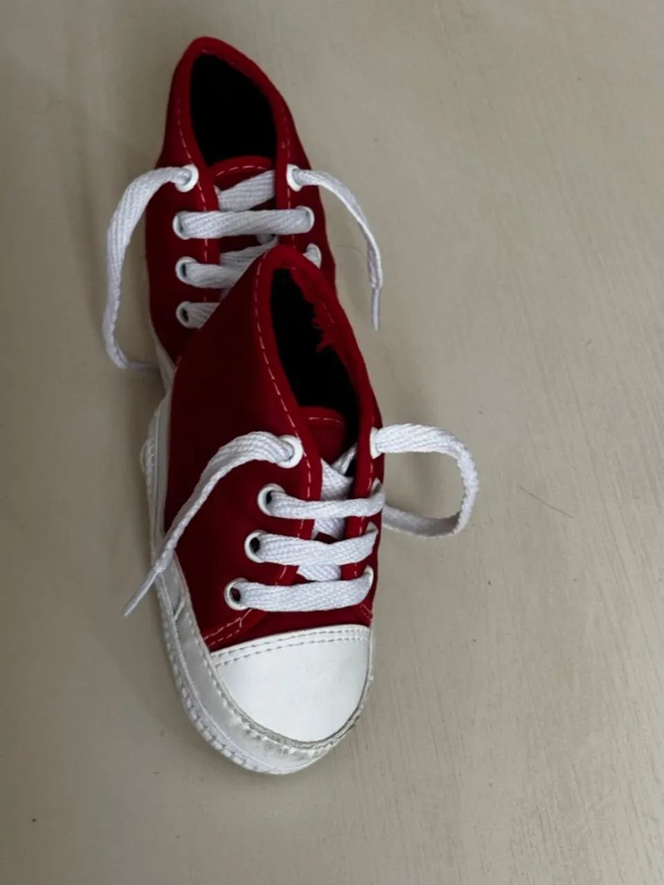tenis para bebe vermelho tamanho G  - Foto 4