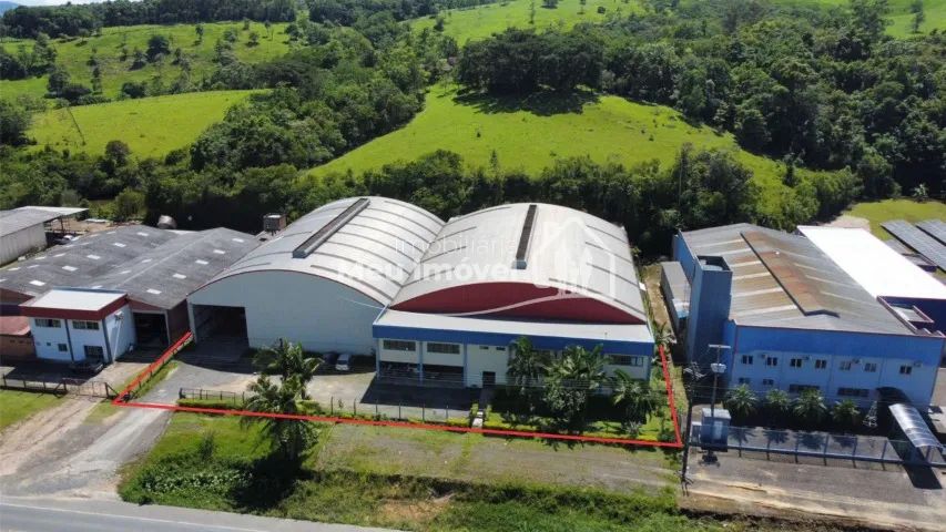 Excelente Pavilhão em Urussanga com 2.688m² de área construída 